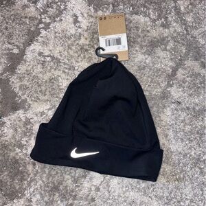 Nike Black Peak beanie Athletic beanie